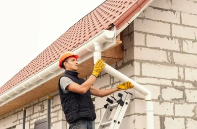 Pose et remplacement de gouttières à Estramiac